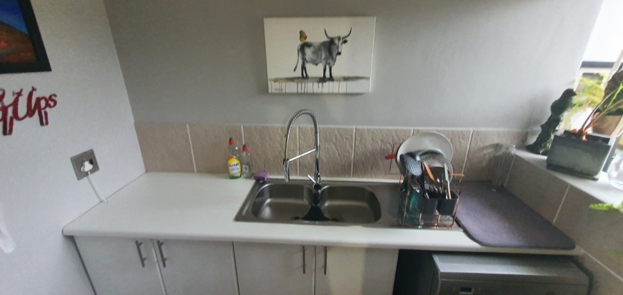 4 Bedroom Property for Sale in Linkside Western Cape